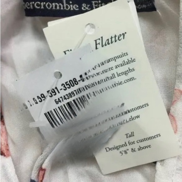 COPY - Beautiful Abercrombie & Fitch Mini Cami Dress Woman’s Petite White Floral - Picture 6 of 8